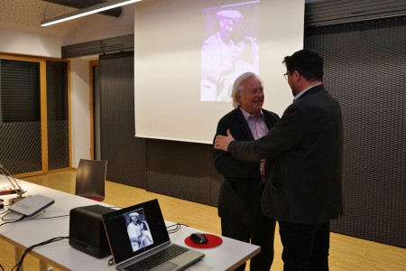 Buchllesung 30.11.2024 Bürgerhaus Geltolfing-Aiterhofen, Hier mit 1,Bürgermeister Adalbert Hösl